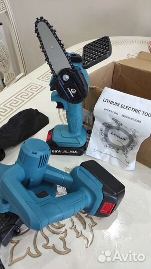 Воздуходувка и пила Акб