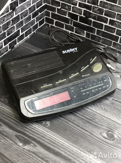 Электронные настольные часы