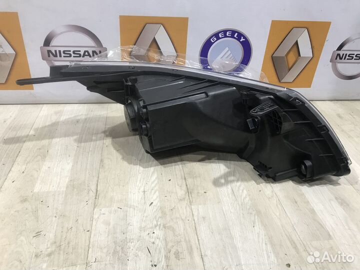 Фара Kia RIO 3 Лев