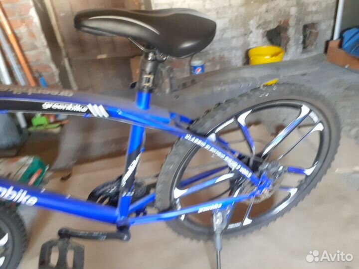 Велосипед на литых дисках