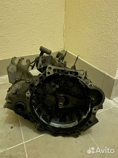 Toyota avensis МКПП 1.8