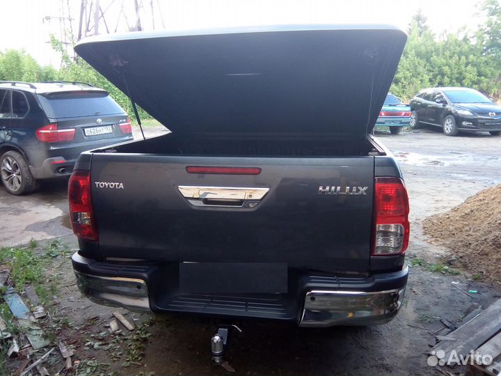 Фаркоп на Toyota Hilux 2015