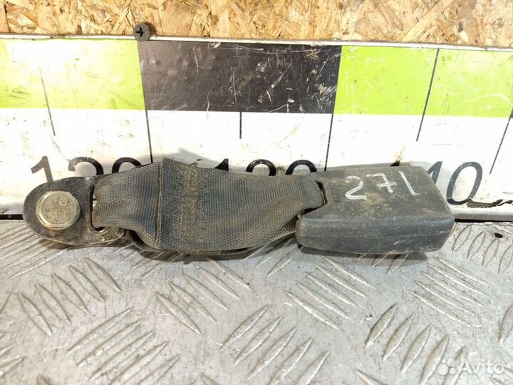 Ответная часть ремня безопасности Mitsubishi Lance