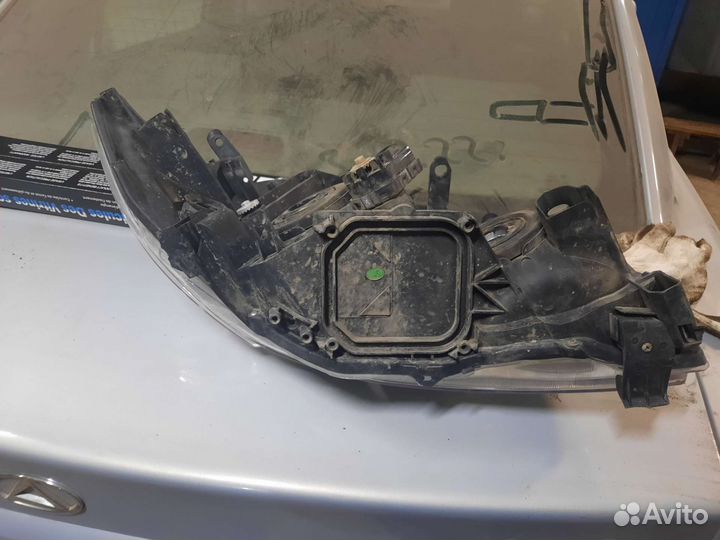 Фара левая toyota corolla