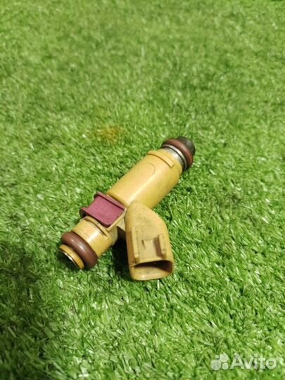 Форсунка Volvo S40 седан 2.4 B5244S 2008