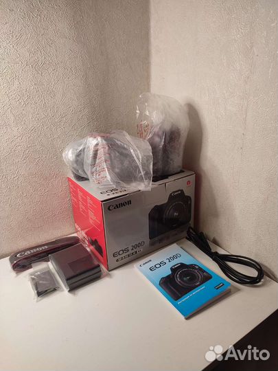 Canon eos 200d EF-S 18-55 III Kit Новая