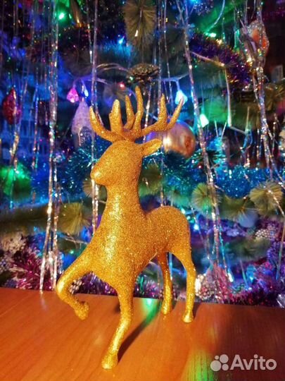 Фигурка - Золотой олень