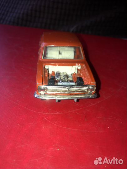 Модель автомобиля Волга газ -2410 редкий цвет