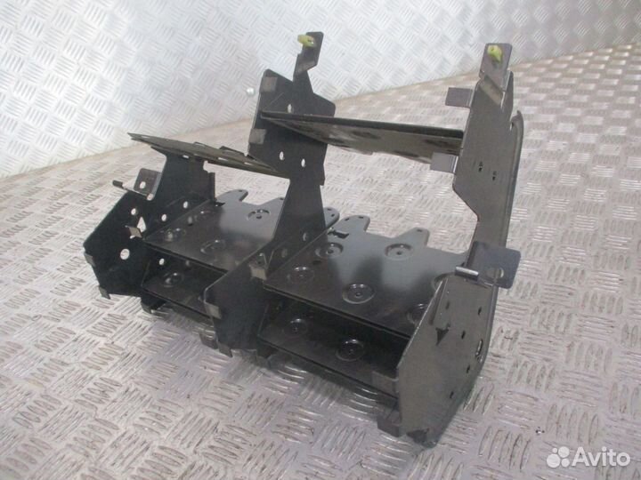 Кронштейн торпедо под электроблоки Mercedes-Benz A