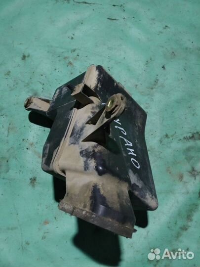 Корпус воздушного фильтра Nissan Murano Z50 3.5