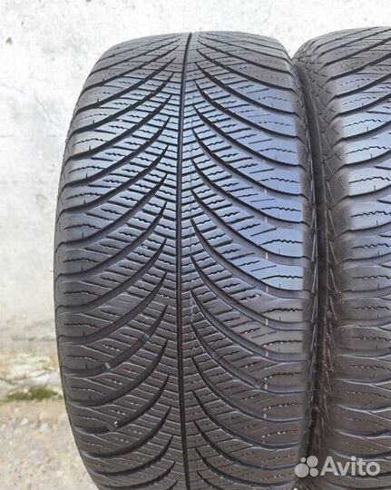 Goodyear Vector 4Seasons 235/55 R17 103V