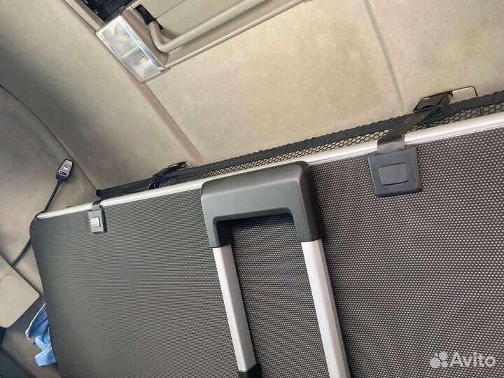 Кнопка фиксатора спального места Volvo FH