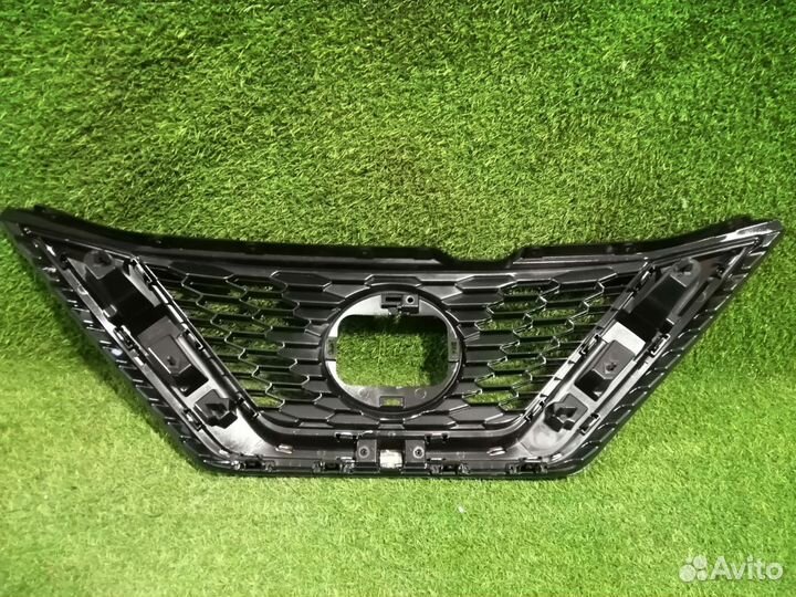 Решетка радиатора Nissan Qashqai J11 Новая