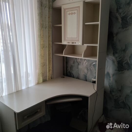 Угловой письменный стол бу