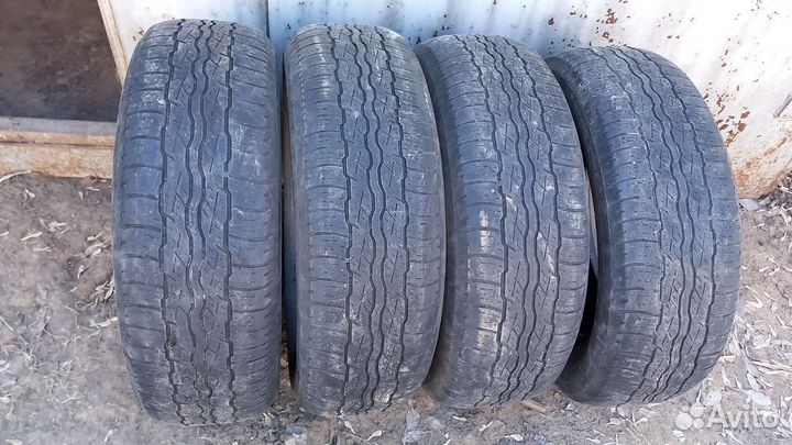 Bridgestone Dueler H/T 687 225/65 R17