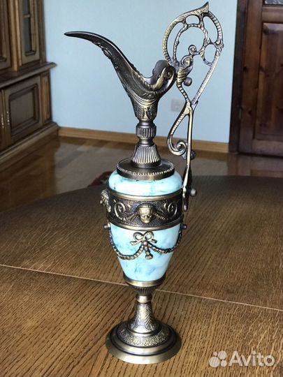 Декоративный кувшин Клеопатра из бронзы с эмалью