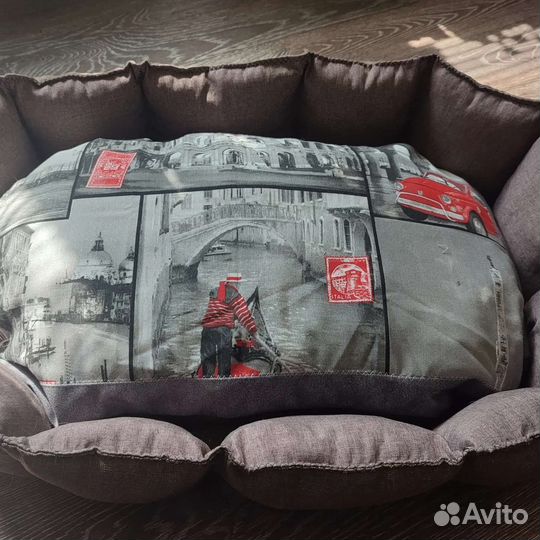 Лежанка для собак