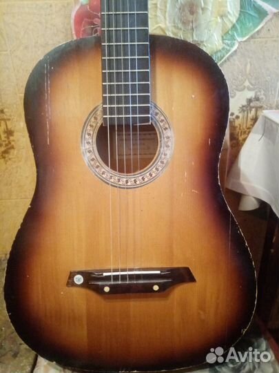 Продам гитару