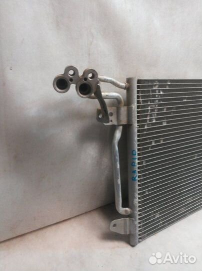 Радиатор кондиционера (конденсер) передний Skoda