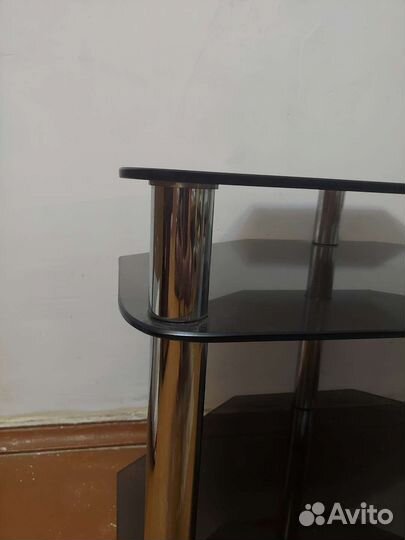 Стеклянная тумба
