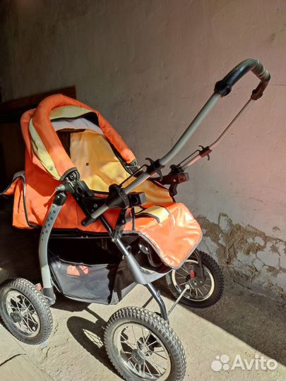 Коляска-трансформер детская