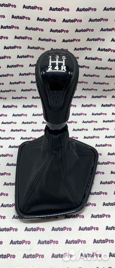 Ручка кпп кожа в сборе LADA Priora-2(черный лак)