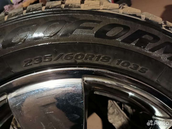 Goform W705 235/60 R18