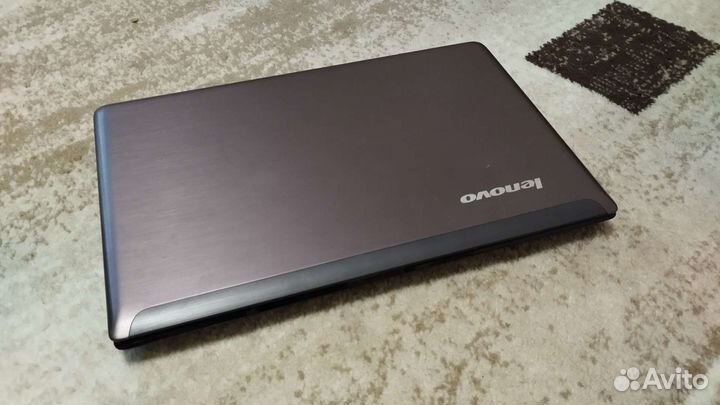 Lenovo z575