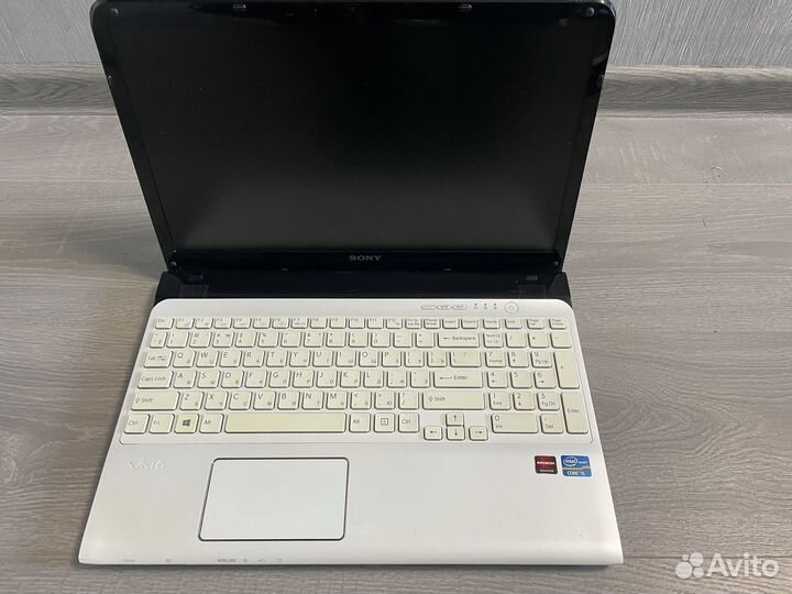 Ноутбук Sony Core i5, 8 GB, SSD 240GB, 1GB Radeon