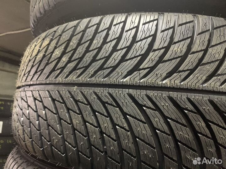 Michelin Pilot Alpin 5 255/40 R21 и 285/35 R21