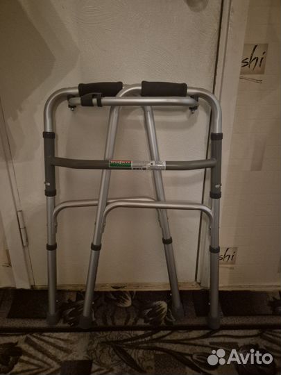 Ходунки для пожилых и инвалидов