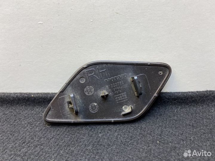 Кронштейн форсунки омывателя Volvo XC60 13-17