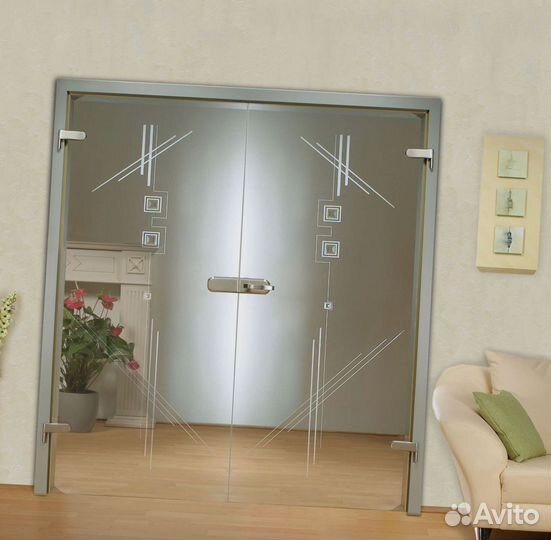 Стеклянные двери на заказ