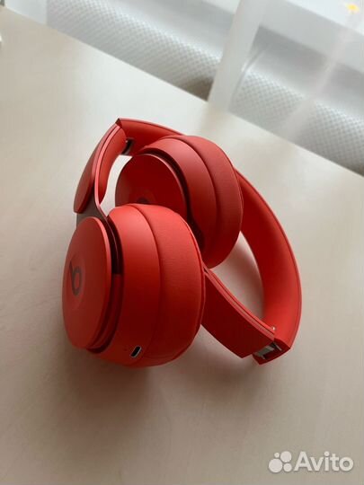 Наушники Beats Solo Pro Red