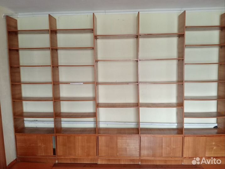 Стеллаж деревянный