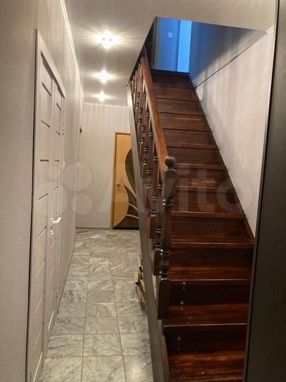 Коттедж 215 м² на участке 7 сот.