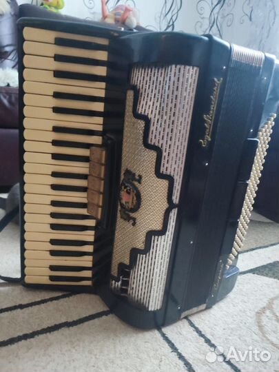 Аккордеон royal standard