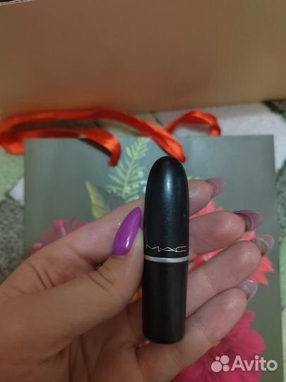 Помада mac