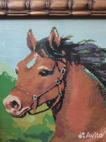 Картина вышитая крестом конь