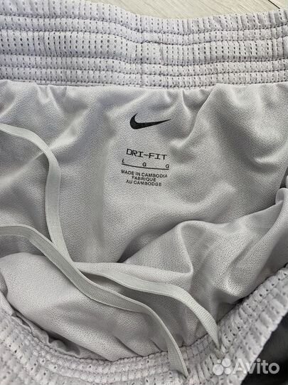 Шорты спортивные женские nike (L) новые
