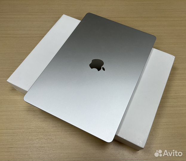 Свежий MacBook Air 15 2023 M2 8Gb/256Gb Silver