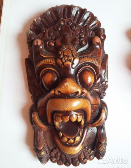 Маска, статуэтка,пепельница