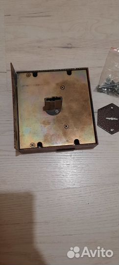 Замок накладной