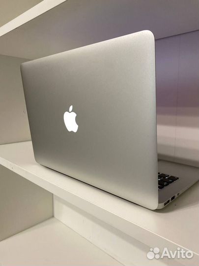 Macbook Air 13 (2013) i5 1.3 ггц