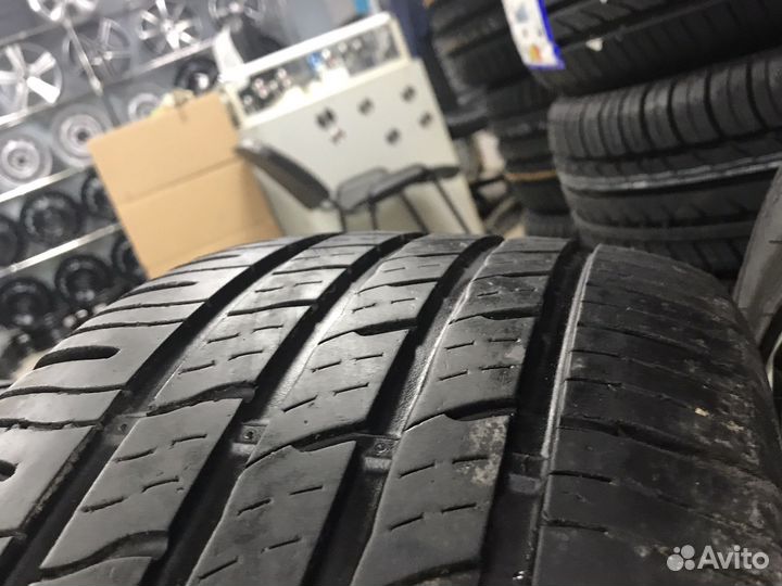 Roadstone N'Fera RU5 235/55 R18