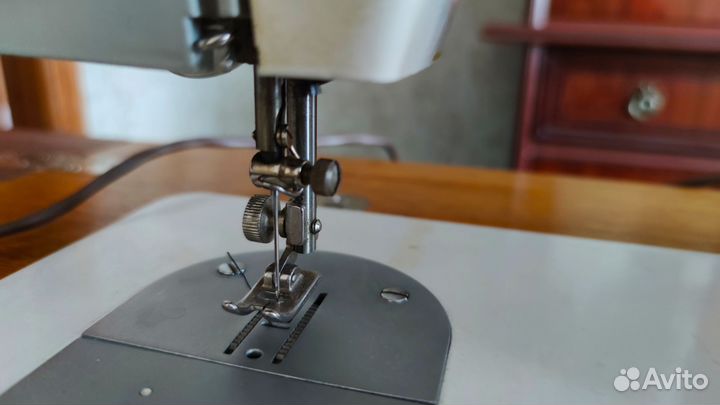 Швейная машинка чайка