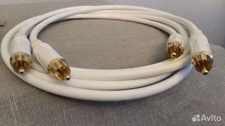 Кабель Canare L-4E6S 2rcaх2RCA 1,5м