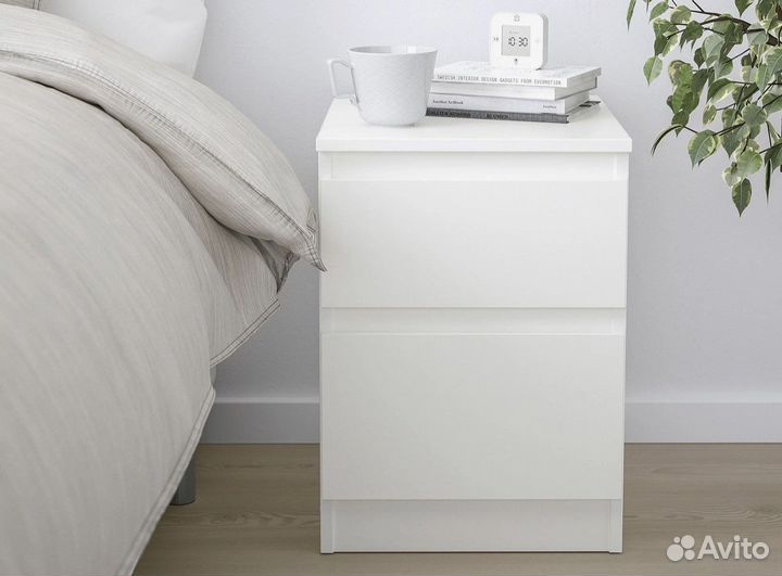 Прикроватная тумба malm IKEA белая