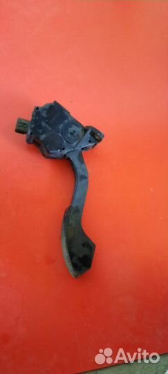 Педаль газа Toyota Rav4 A30