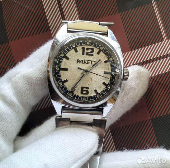 Часы Ракета антимагнитные СССР